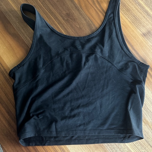 Lululemon tank with notch in front - Picture 2 of 2